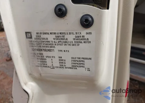 2005 Cadillac Escalade Esv Platinum Edition z USA, uszkodzony, nr VIN 3GYFK66N75G249211